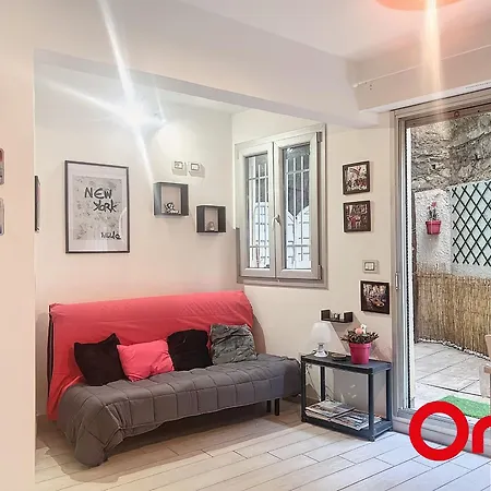Appartement Proche Avec Terrasse - Fr-1-647-33